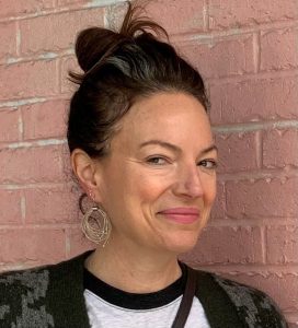 Leslie Myers headshot